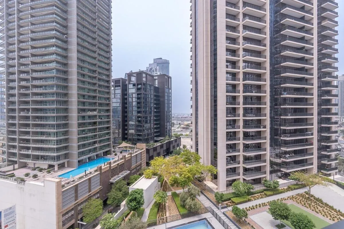Glamorous 2-Bedroom Retreat In Blvd Crescent Near Dubai Mall 0*,  United Arab Emirates