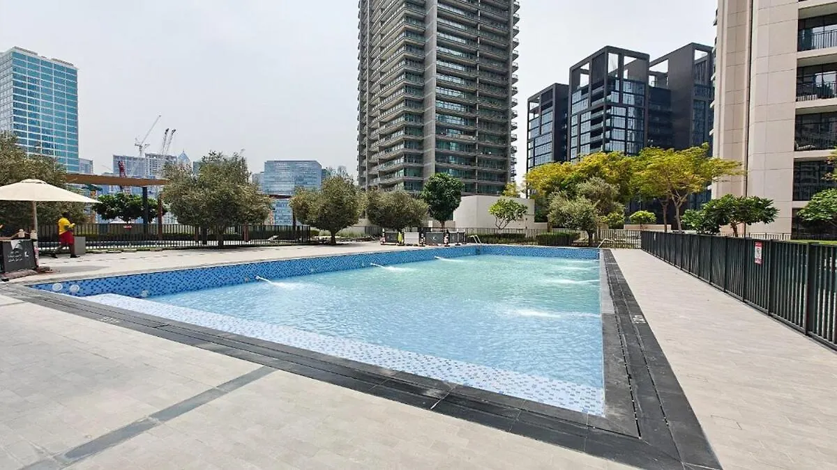 Glamorous 2-Bedroom Retreat In Blvd Crescent Near Dubai Mall Apartment