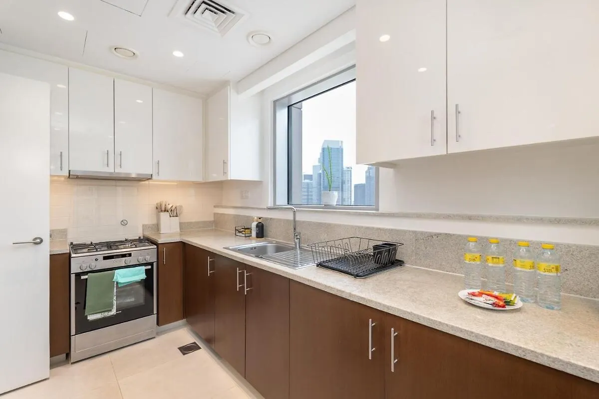 Glamorous 2-Bedroom Retreat In Blvd Crescent Near Dubai Mall