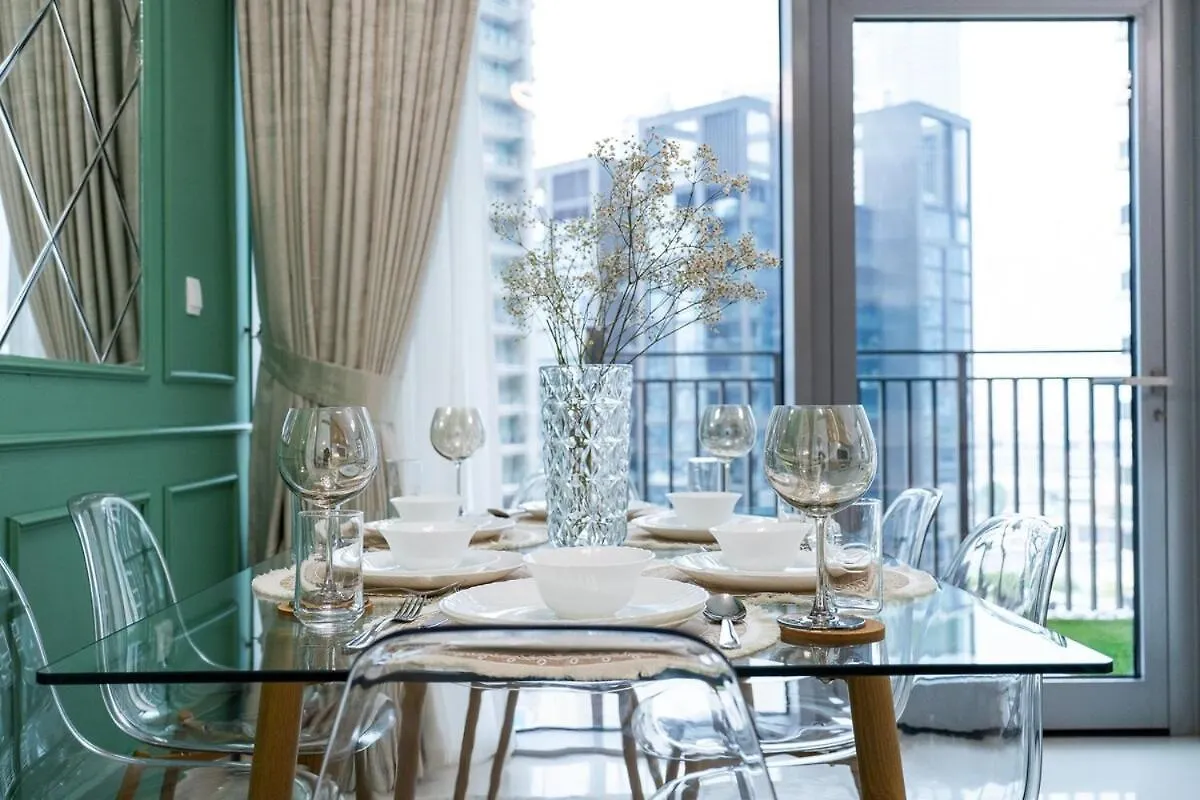 Glamorous 2-Bedroom Retreat In Blvd Crescent Near Dubai Mall