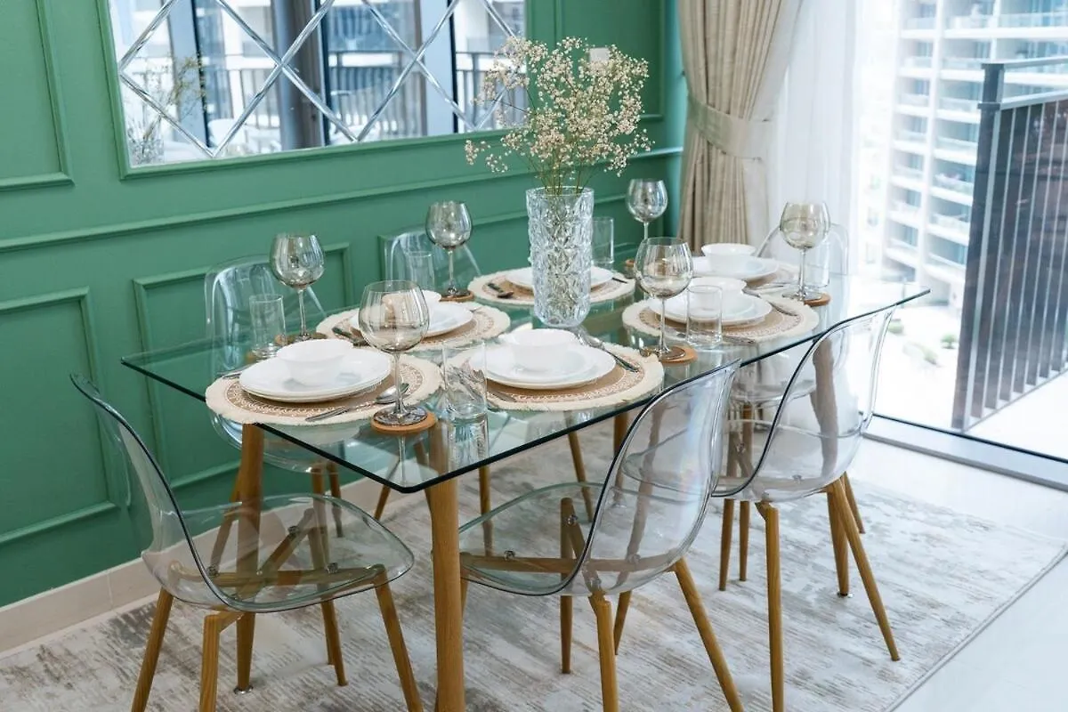 Apartment Glamorous 2-Bedroom Retreat In Blvd Crescent Near Dubai Mall United Arab Emirates
